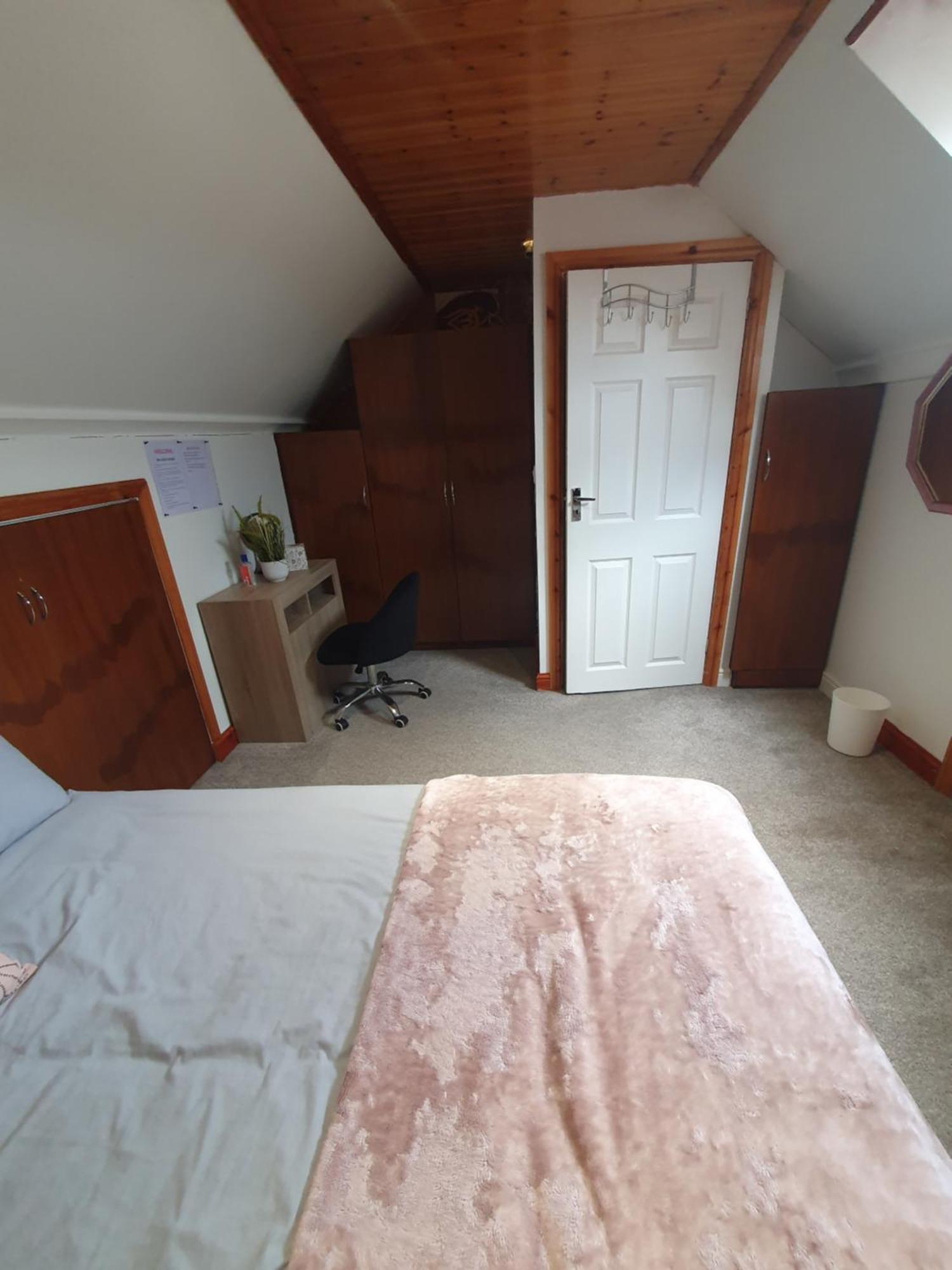 Private Double Room In קארדיף מראה חיצוני תמונה